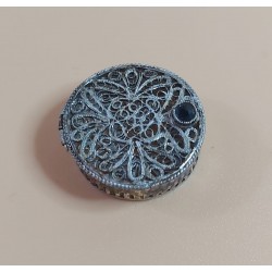 Scatolina portapillole in filigrana  argento 925 con caboshon blu  